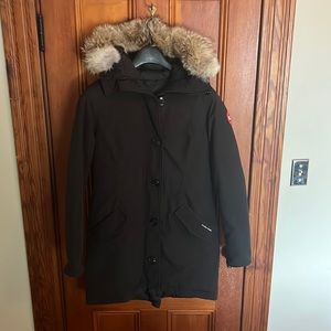 Canada Goose Parka Signature Label with Fur - Color: Black Size: Large